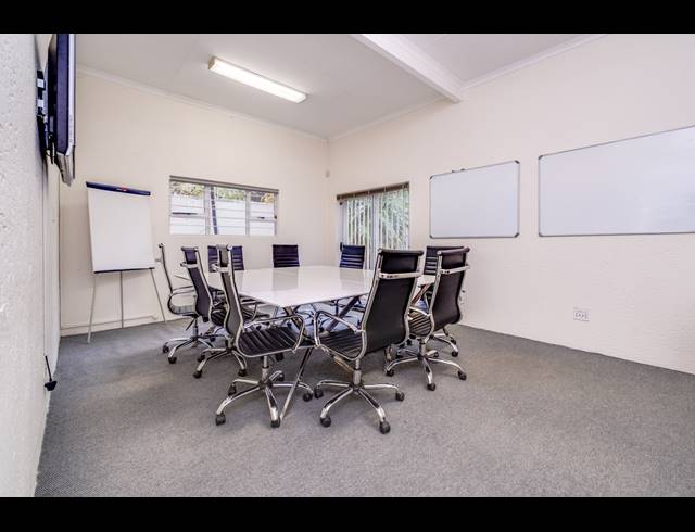 BEDROOM FREEHOLD FOR SALE IN BRYANSTON